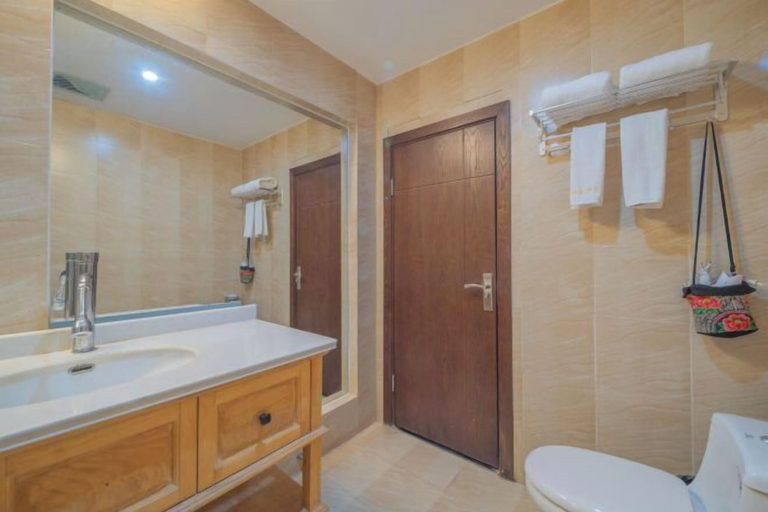 Bathroom 4, Sunshine Courtyard Inn (Jianshui Ancient City Branch), Honghe Hani and Yi