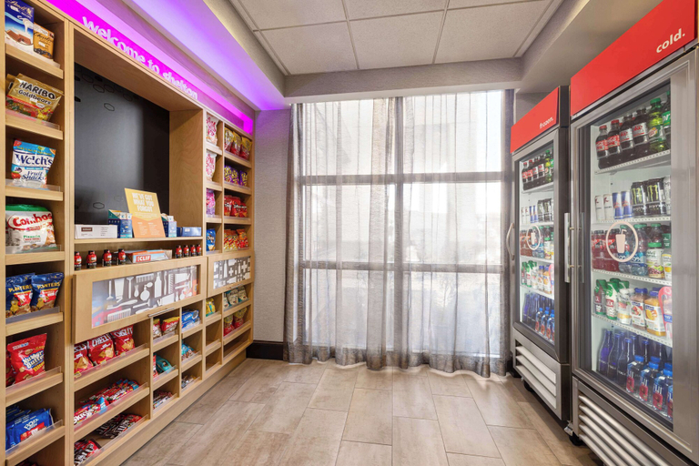 Food & Drinks 5, Hampton Inn by Hilton Shelton, Fairfield