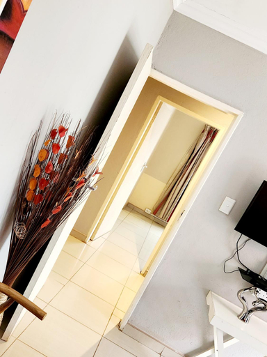 Others 5, MAKWATAMBANI GUEST MANOR, Vhembe
