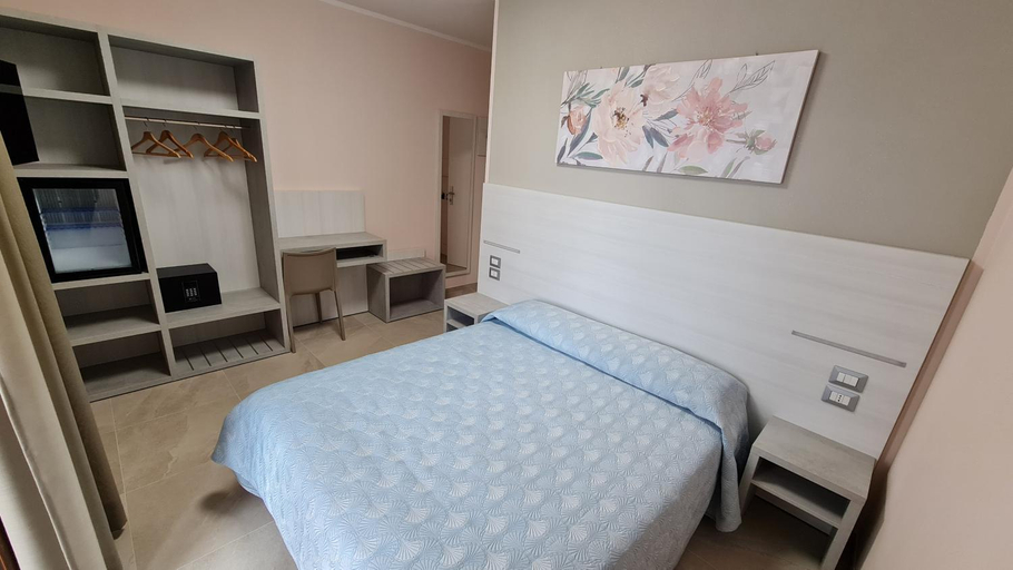 Others 2, Le Anfore di Nora Domo, Cagliari
