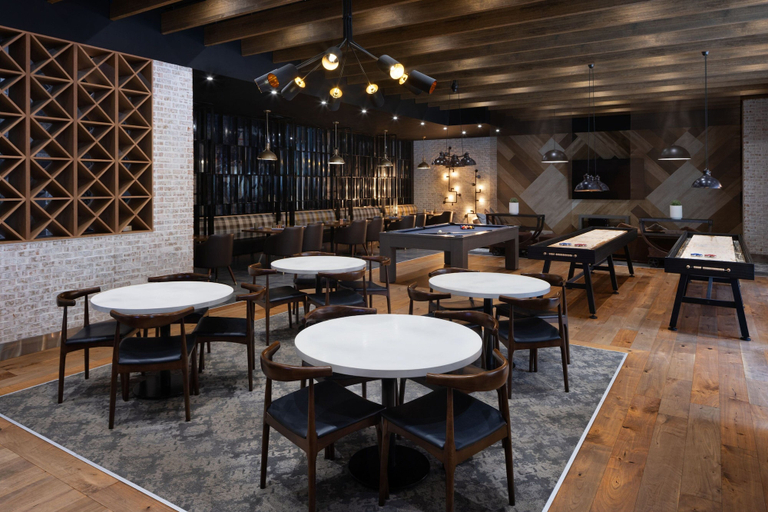 Food & Drinks 5, Delta Hotels by Marriott Edmonton Centre Suites, Division No. 11