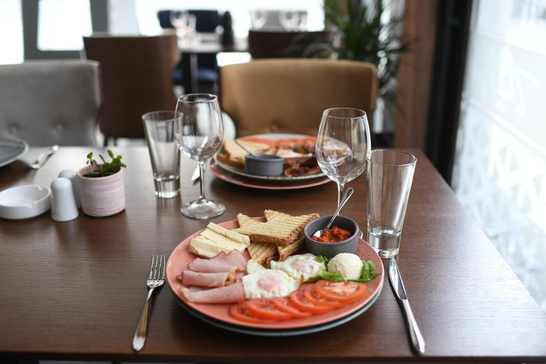 Food & Drinks