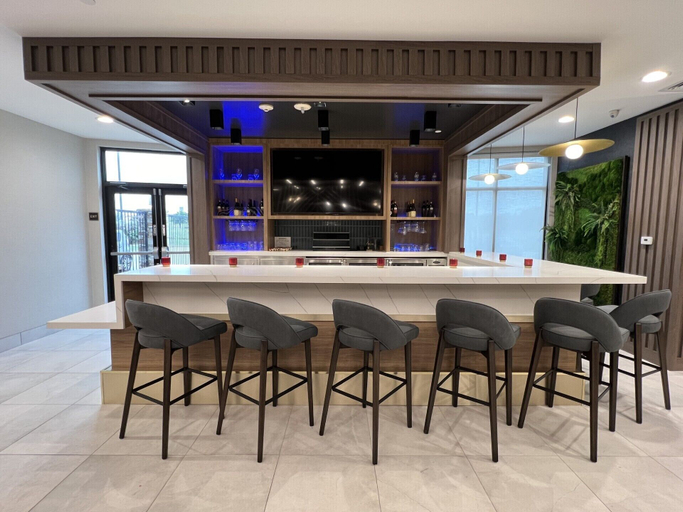 Food & Drinks 5, DoubleTree by Hilton Fort Worth Fossil Creek, Fort Worth