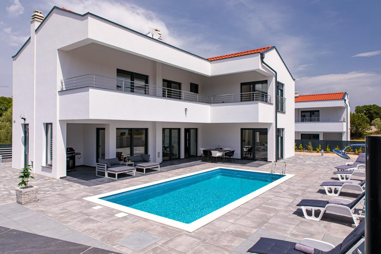 Others 4, Villa Grafin, Malinska-Dubašnica