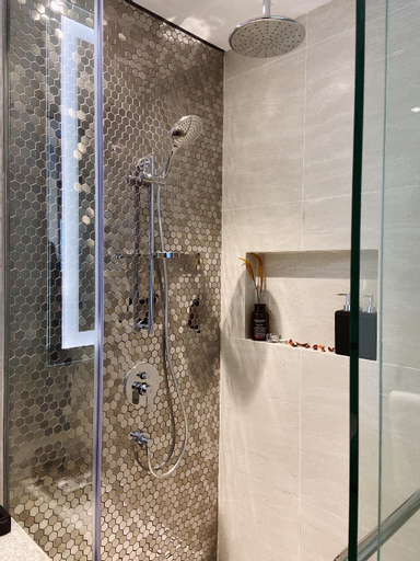 Bathroom 12