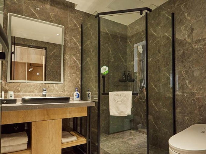 Bathroom 3, GreenTree Inn Nantong Textile City Bus Station Express Hotel, Nantong