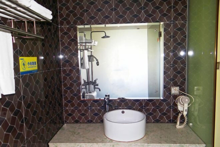 Bathroom 4, Jinda Business hotel, Zhuhai