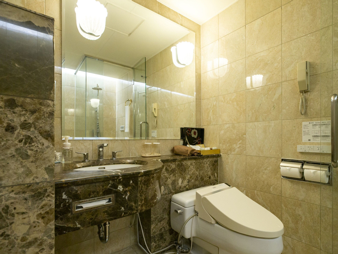 Bathroom 4