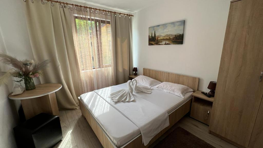 Others 3, Pensiunea casa Sia, Baile Herculane