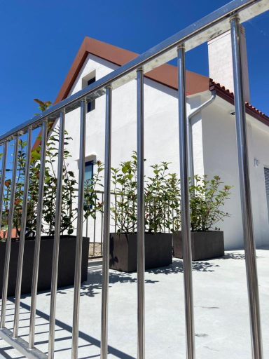 Others 3, Mamavira Hospedaje, Pontevedra