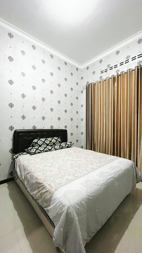 Bedroom 2, Kuvila Dua (Villa Keluarga), Malang
