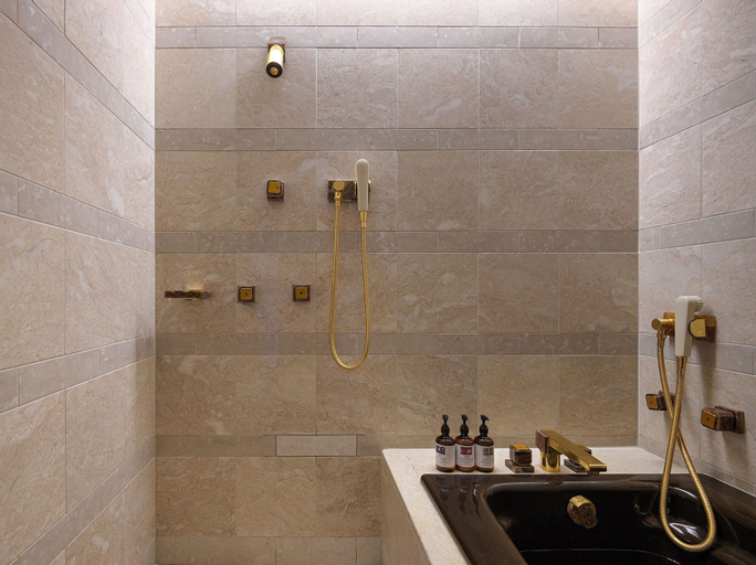 Bathroom 7