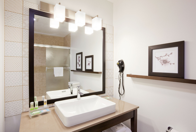 Bathroom, Country Inn & Suites by Radisson, Ankeny - Des Moines, Polk