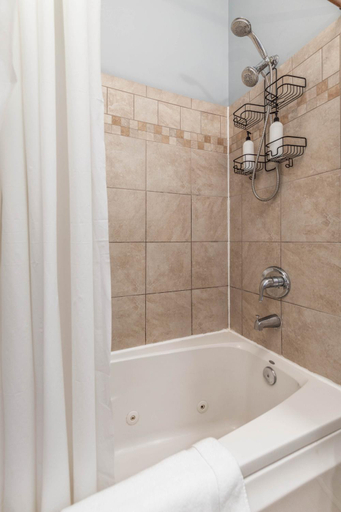 Bathroom 2, The Benton Lounge Historic Retreat, Saint Louis