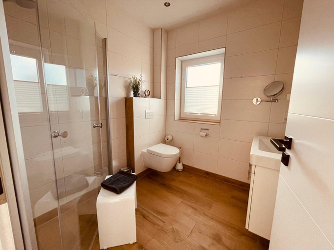 Bathroom 4, Ferienwohnungen MEERAUSZEIT Norddeich, Aurich