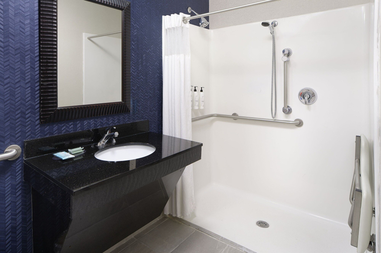 Bathroom 5, Fairfield Inn and Suites by Marriott Columbia, Richland
