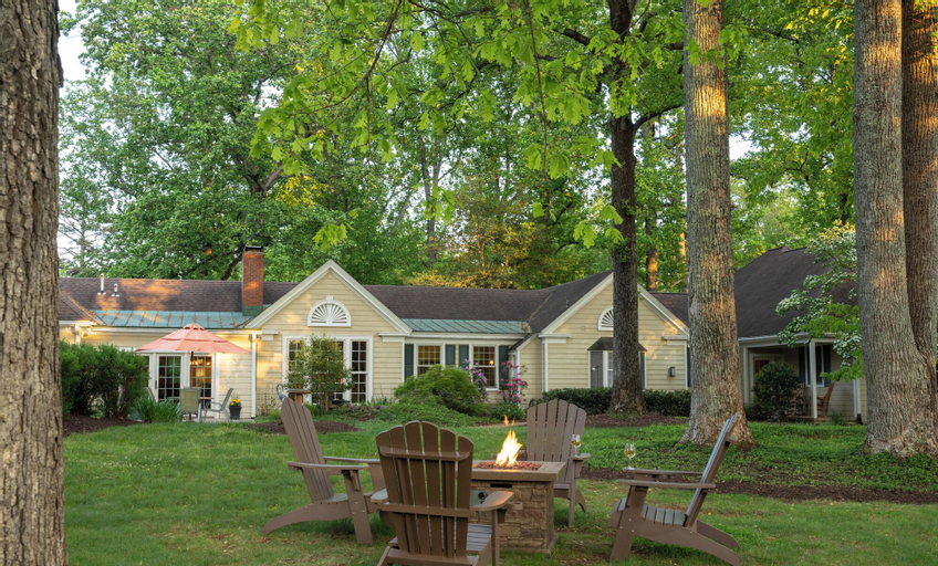 Foxfield Inn, Albemarle