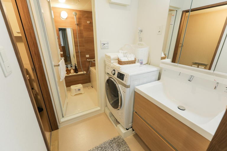 Bathroom 4, Ocean Shinsaibashi, Osaka