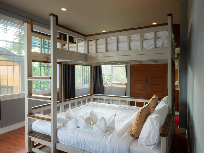 Bedroom 12