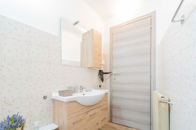 Bedroom 2, 195 - Casa Ca Du Fiore, 20 minuti dal mare di Sestri, Genova