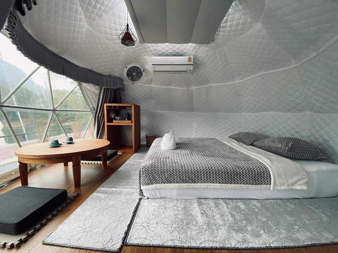 Bedroom 4, Family Land Camping Resort, Vangvieng