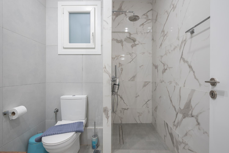 Bathroom 2, Elegant Suite by CloudKeys, Attica