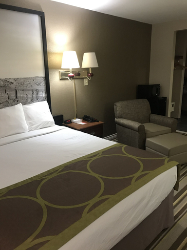 Bedroom 3, Super 8 by Wyndham Childress, Childress