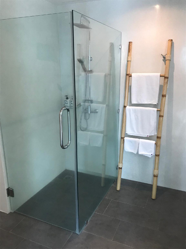 Bathroom 21