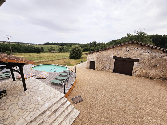 Others 4, Gîte avec piscine Chez Labaurie, Charente