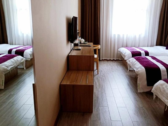 Bedroom 3, GreenTree Inn Changdu Basu Ranwu Lake Spot Express Hotel, Nyingtri