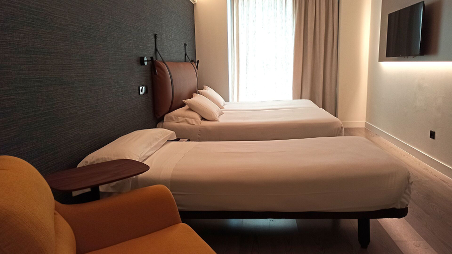 Bedroom 4, Suites Viena Plaza de España, Madrid
