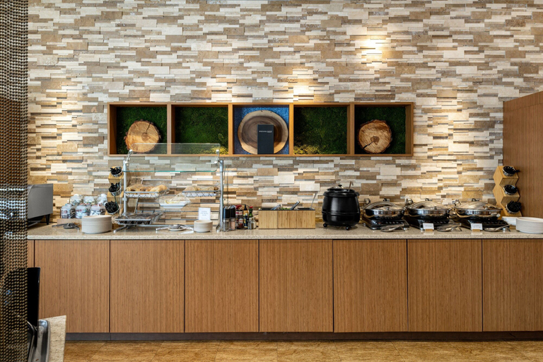 Food & Drinks 5, SpringHill Suites by Marriott Coeur d'Alene, Kootenai