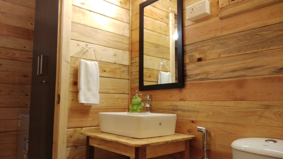 Bathroom 4