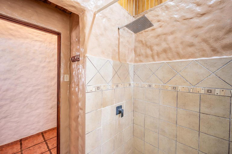 Bathroom 3, BP Surf Hotel, Santa Cruz