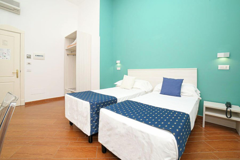 Bedroom 4, Hotel Royal Hills, Napoli