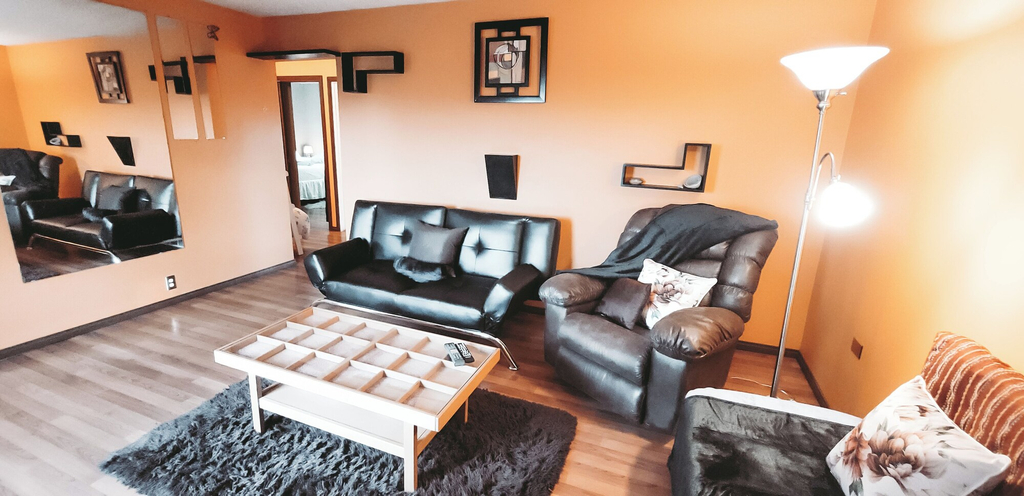 Living area 3, The Canary 223, Division No. 6