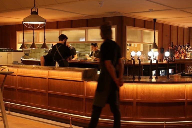 Food & Drinks 5, Suncourt Hotel & Conference Centre, Taupo