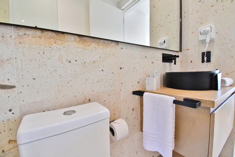 Bathroom 4, Kumaru Suites by The Spot Rentals, Cozumel