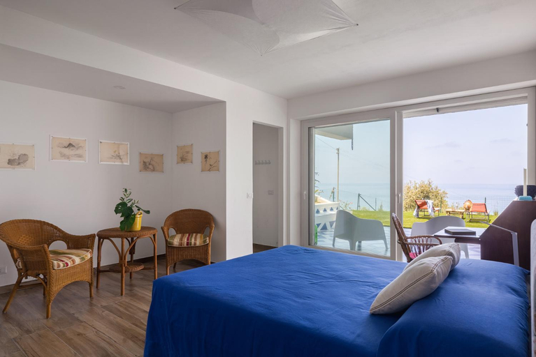Bedroom 3, Villa Il Mirto by DomuSicily, Palermo