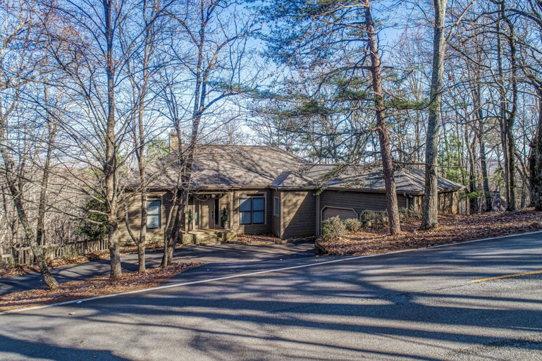 Exterior & Views 2, Lux Mountain Home! Golf / Lake/ EV / Game Room, Pickens