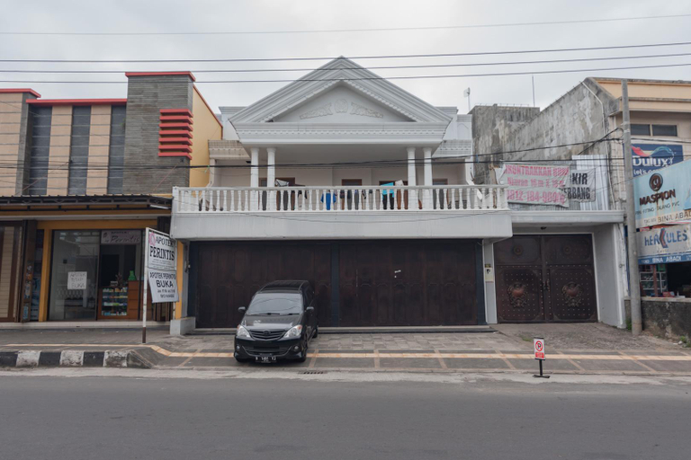 Exterior & Views, RedDoorz Syariah Plus @ Perintis Guesthouse Tasikmalaya, Tasikmalaya