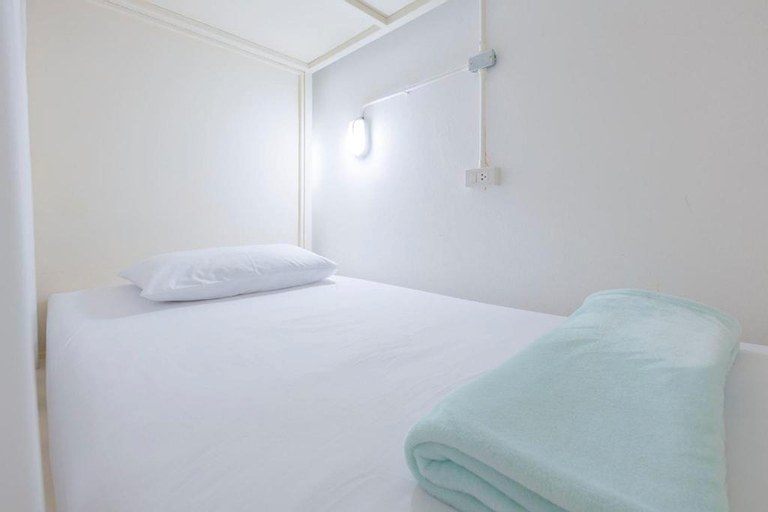 Bedroom 18