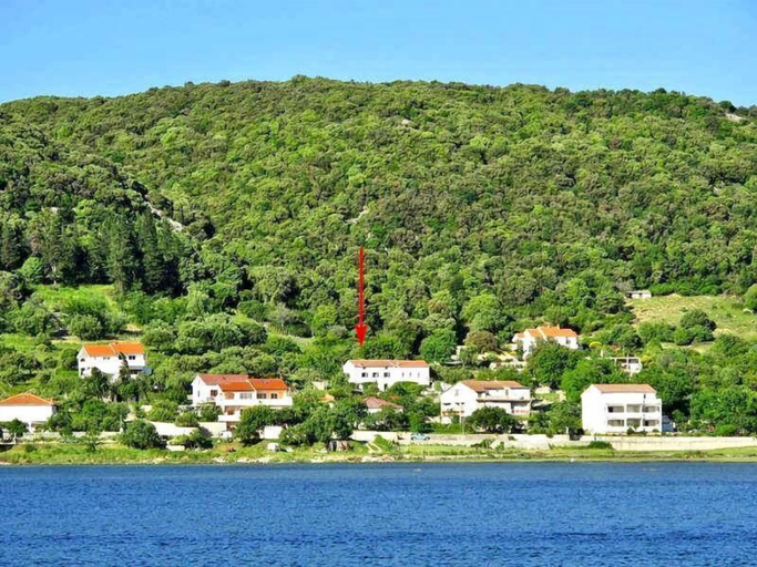Others, House Viskic, Lopar/Supetarska Draga