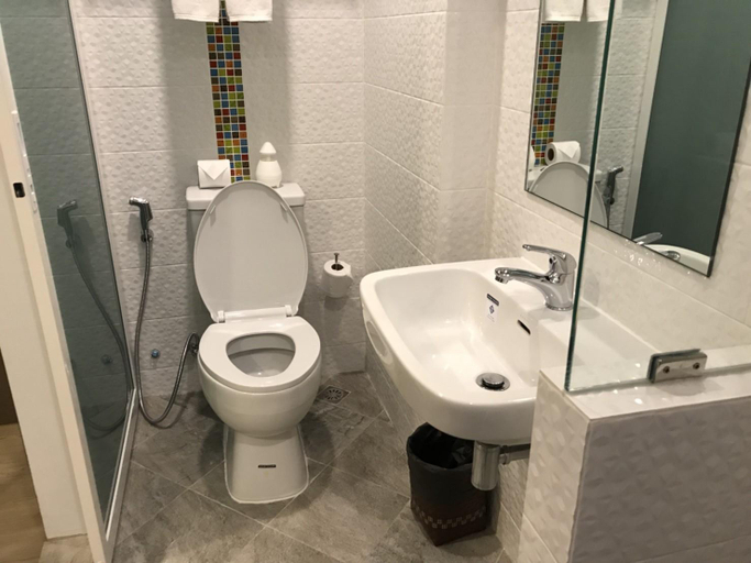 Bathroom 9
