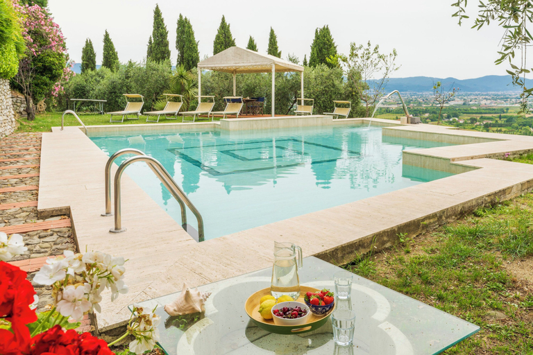 Sport & Beauty 4, Villa Montegattoli With Panoramic Pool, Pistoia