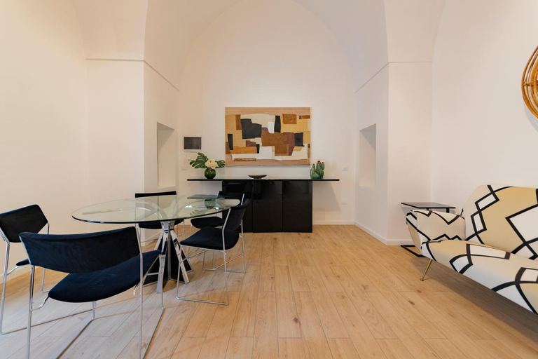 Others 3, Suites7, Lecce