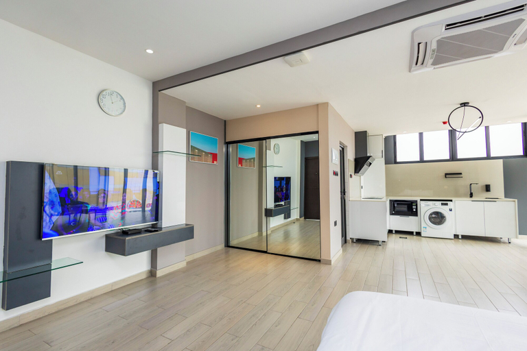 Bedroom 3, Bankable Roomzzz, Accra
