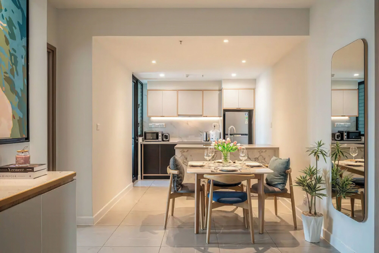 Dining Room 10