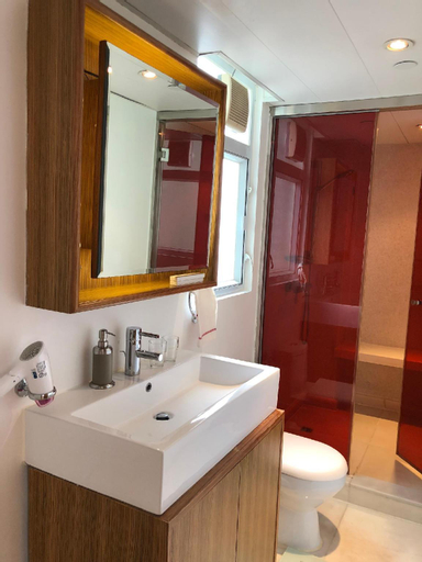 Bathroom 14