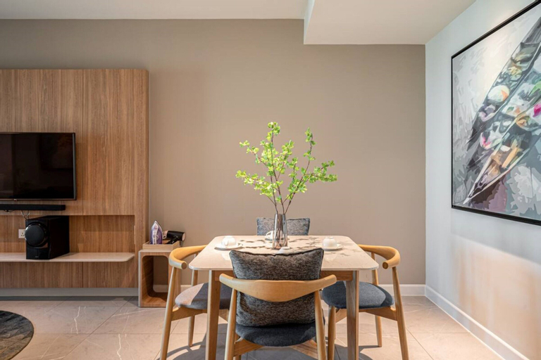 Dining Room 6